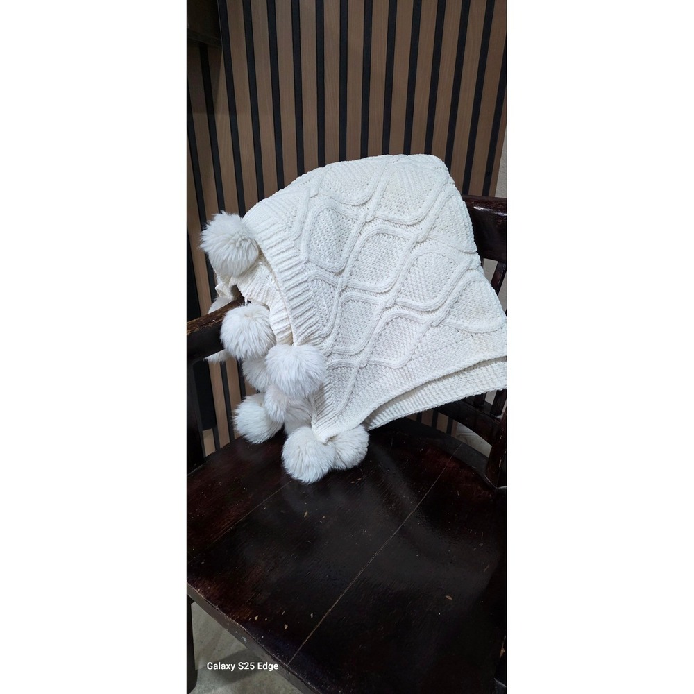 Artelier Nicole Miller Cable Knit Throw Blanket Cream White Faux Fur Pom Poms